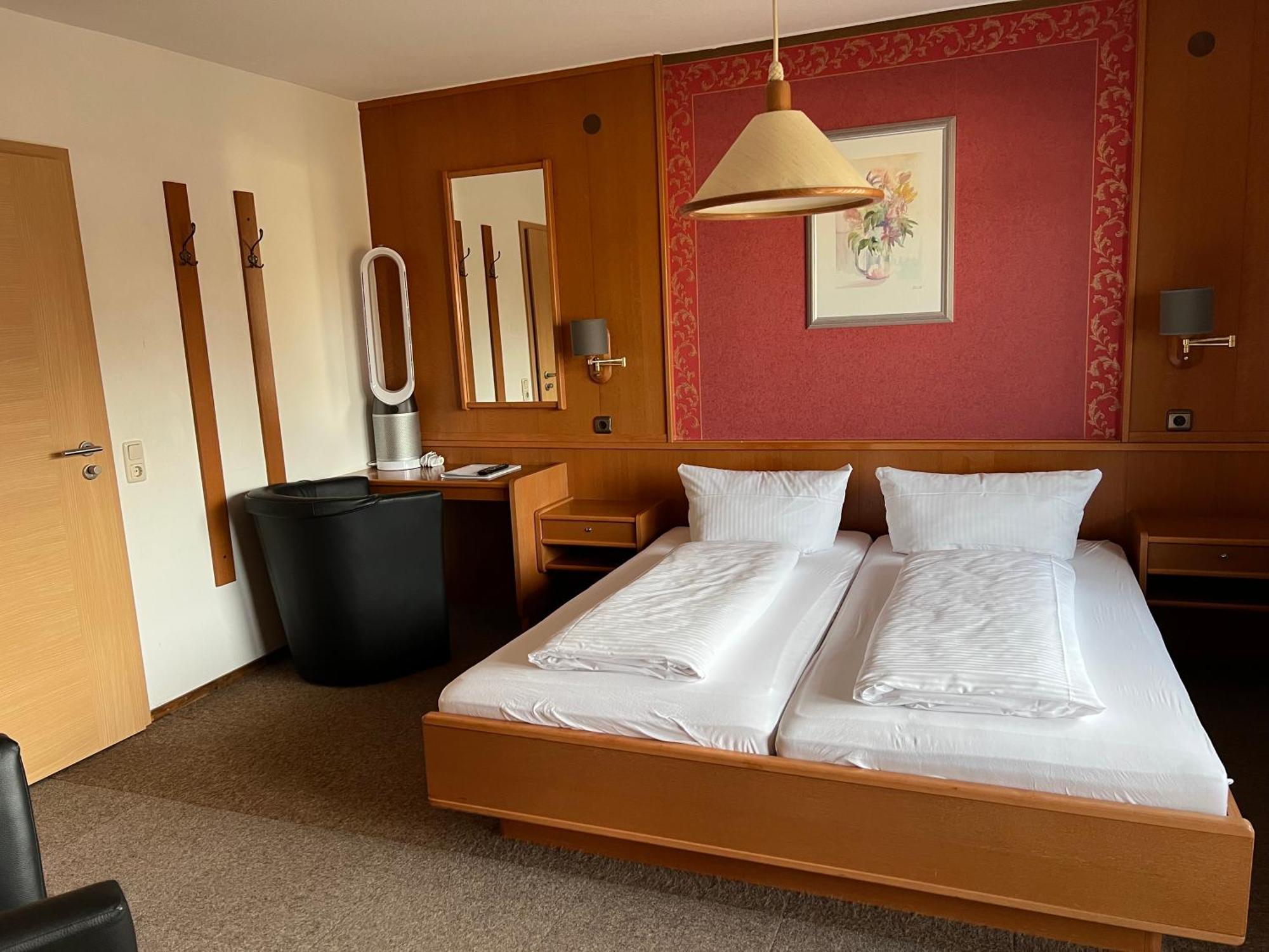 Hotel Wettlaufer Гомберг Екстер'єр фото